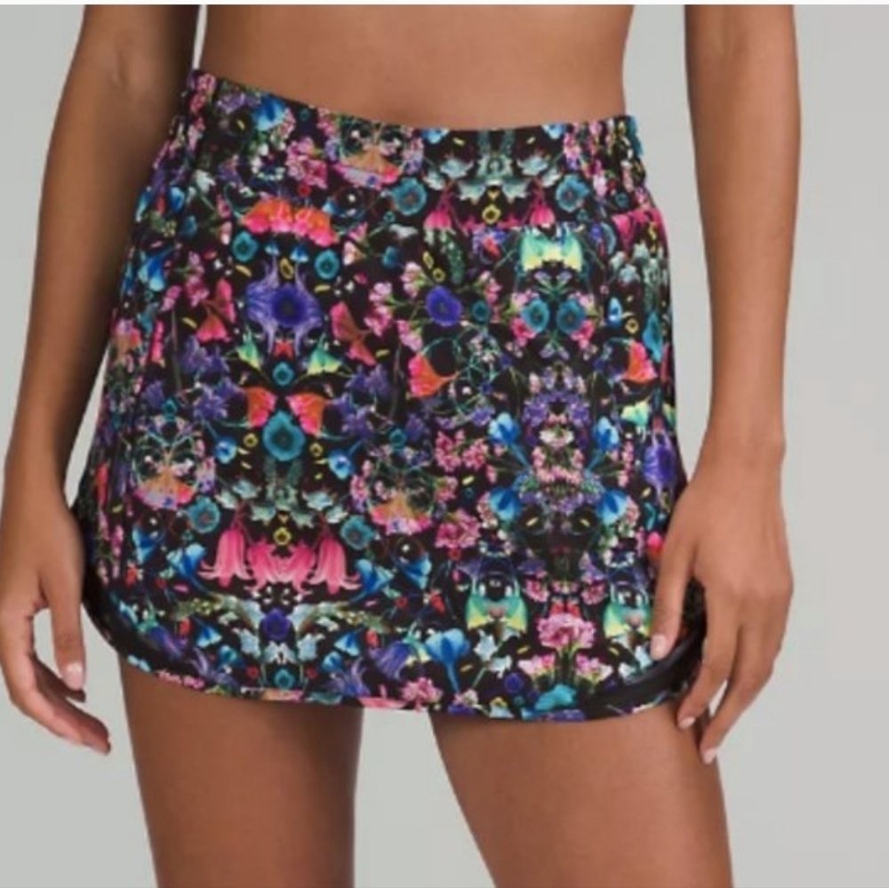 Lululemon Hotty Hot High-Rise Built In Shorts Skirt